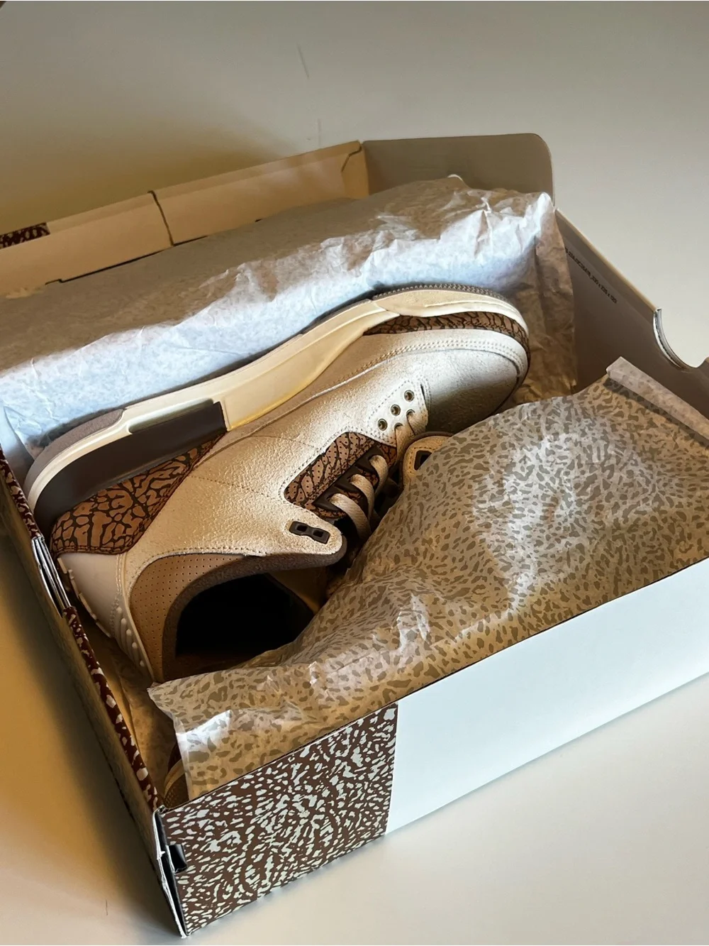 Air Jordan 3 Jordan - Brown/Metallic Gold